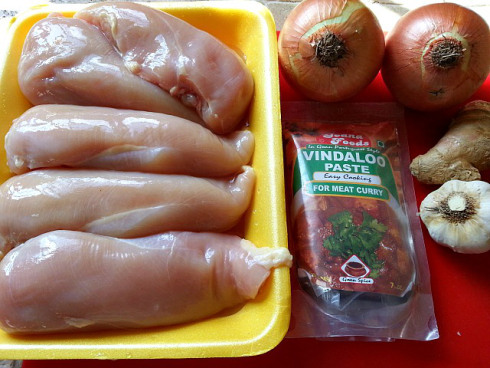 chicken-vindaloo-curry-recipe-goan-indian-spice-spices